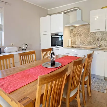 Appartement Ana By Rent Istria *